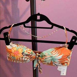 BRAND NEW TAGS ON Bikini top!
